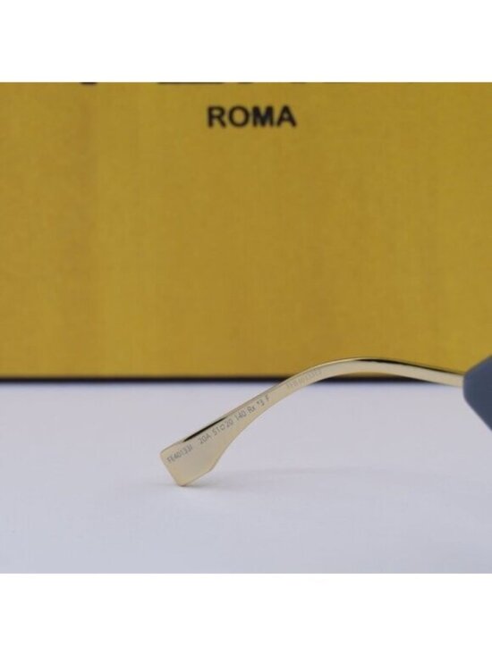 Fendi FE40133I 20A Rectangle Sunglasses - Grey Gold/Smoke main image 8